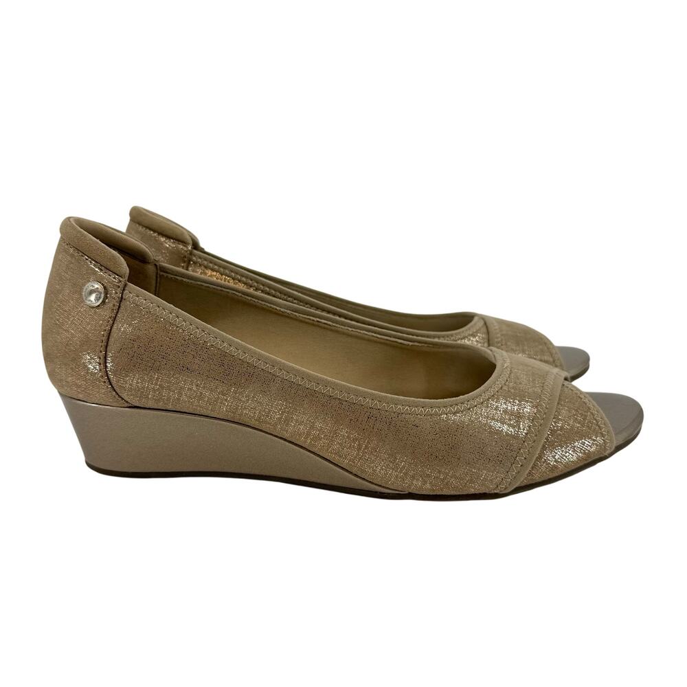 Anne Klein Sport Size 10 Corner Peep Toe Wedge Sandal Metalic Taupe Pump - Picture 2 of 11